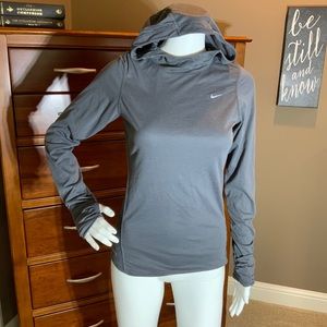 NIKE dri-fit pullover